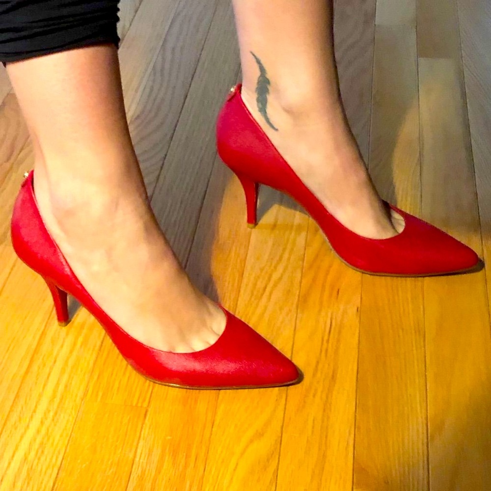 Michael Kors Cherry red heels - Picture 16 of 16